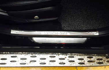 China Placas de sill de porta de aço inoxidável para Mercedes Benz GLC 2015 / Placa de escoamento de porta lateral fornecedor