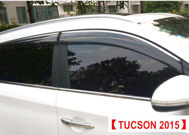 China Hyundai Tucson Peças sobressalentes de automóveis Visores de janela de moldagem por injeção com faixa de corte fornecedor