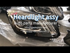 Lâmpada dianteira e traseira