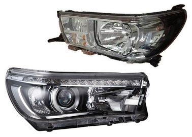 China OE Style Spare Parts For Toyota Hilux 2015 Revo Head Lamp Assy Halogen e LED Light fornecedor