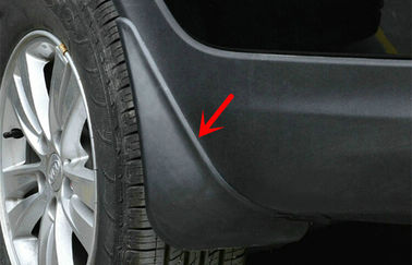 China O protetor de respingo plástico durável do carro, lama 2010 de KIA SportageR bate o protetor de respingo fornecedor