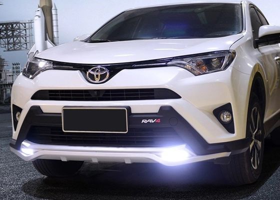 Bom preço. TOYOTA 2016 RAV4 Proteção do pára-choque da frente do carro de plástico com luz LED e proteção traseira on-line