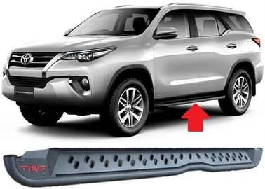 Bom preço. Toyota Fortuner 2016 2018 Barras de passo lateral de aço TRD estilo peças de reposição on-line