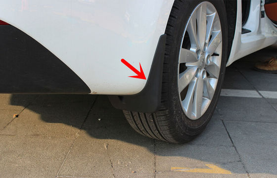 Bom preço. Protectores de lama de plástico durável, KIA K3 2013 2015 Flaps de lama OEM on-line