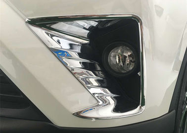Bom preço. Peças de decoração de automóveis para TOYOTA Rav4 2016 2017 Lâmpada de nevoeiro dianteira cromada on-line