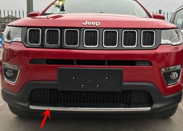 Bom preço. Peças para carroceria do Jeep Compass 2017, Para-choque frontal cromado, guarnição inferior on-line