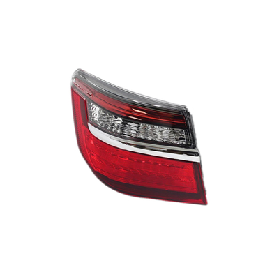 Bom preço. 8158006450 Toyota Camry Faróis de luz traseira de plástico 8155133670 Para iluminação do carro on-line