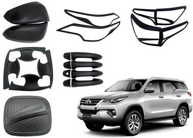 Bom preço. TOYOTA Fortuner 2016 2018 Peças de reposição de carroceria de automóveis Preto E Cor de cromo on-line